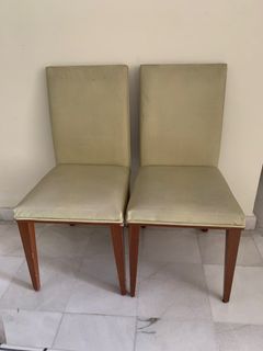 Dining hot sale chairs gumtree