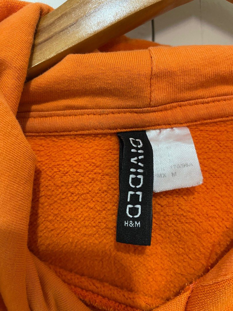 H&M NASA Hoodie (Category: Coats, Jackets and Outerwear) located in Catarman. Submitted by andeverythingnays (Listing ID 1282632383, Image 2). Description: .