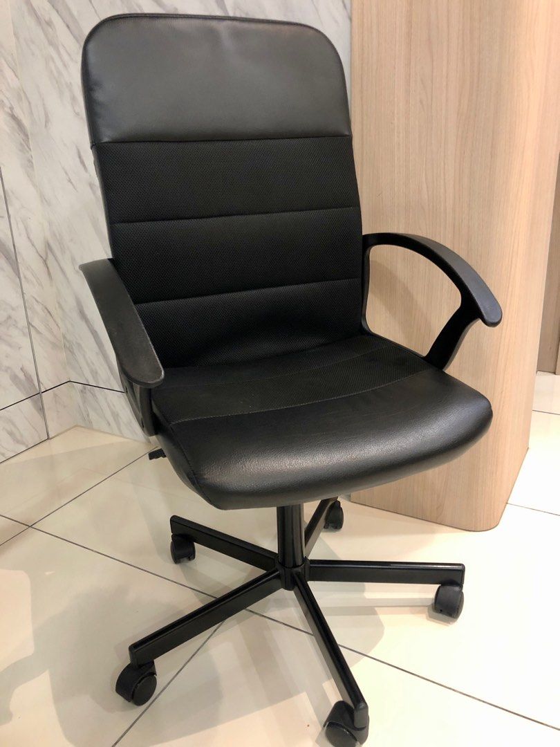 Ikea renberget swivel store chair bomstad black