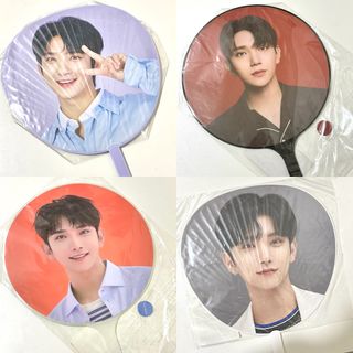（分類：）位於 。 由 kpop_229 提交（商品編號 1282780647，圖片 1）。簡介： 。