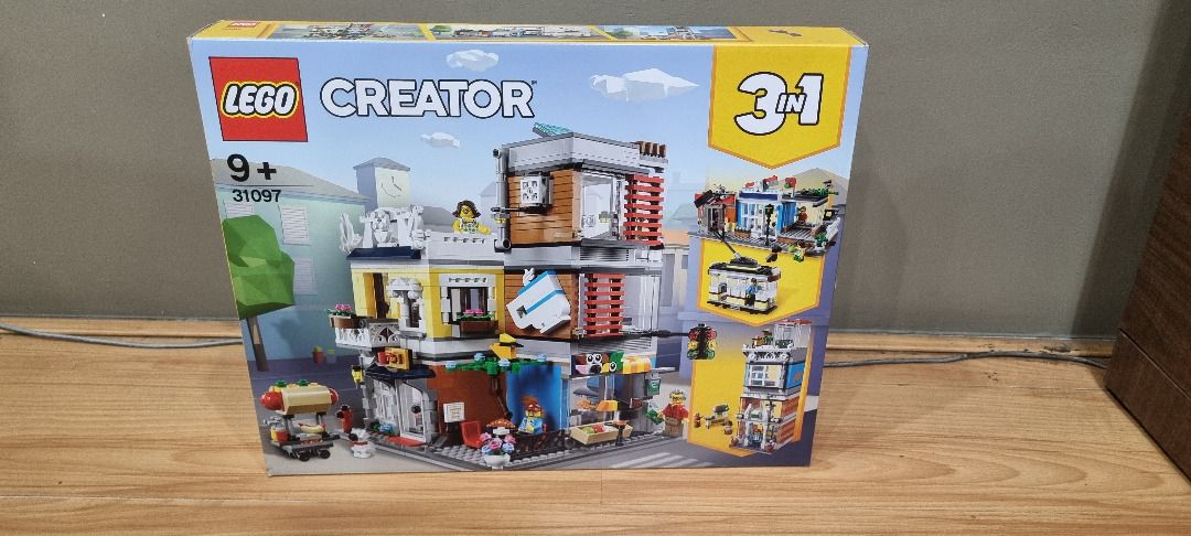Lego creator townhouse pet shop & café 31097 deals
