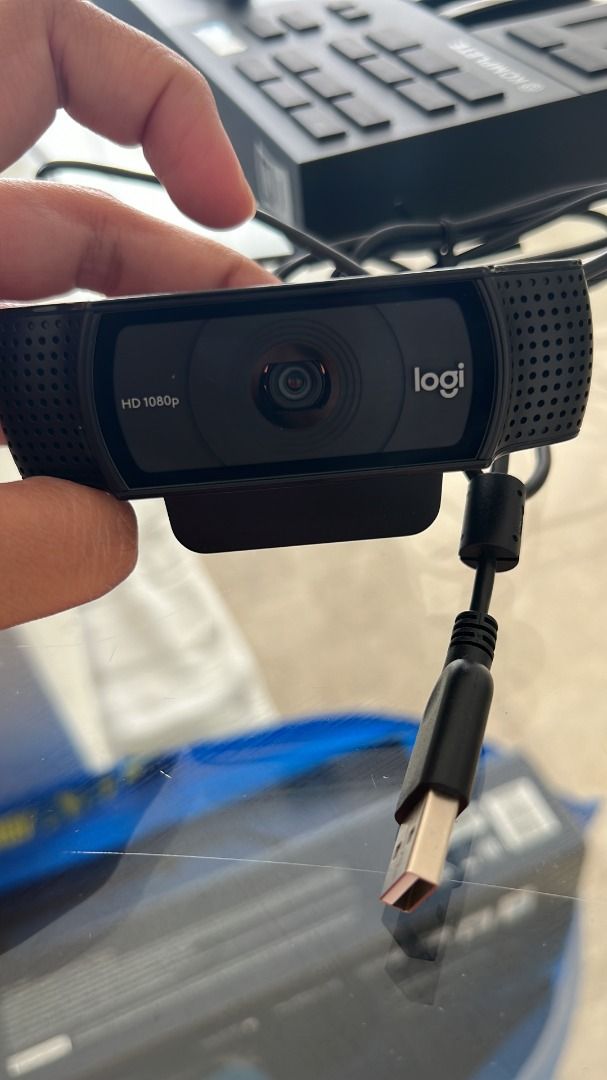 Logitech C922 Pro Stream Webcam, HD 1080p/30fps or HD 720p/60fps