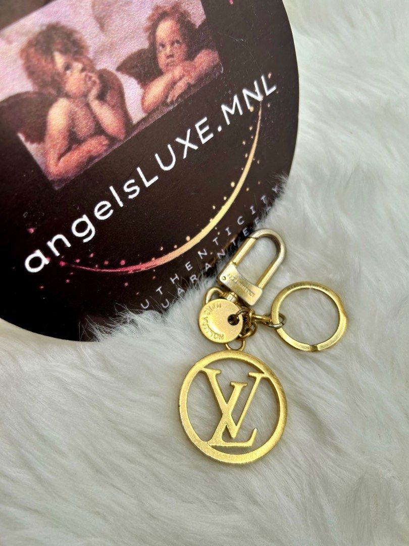 LV Keyholder Bag Charm (Category: Luxury Accessories) located in Pasig City. Submitted by angelsluxe.mnl (Listing ID 1282689035, Image 3). Description: MONEY BACK GUARANTEED AUTH ENTIC LESS 500 pfor CASH PAYMENT (lower offers will be declined).