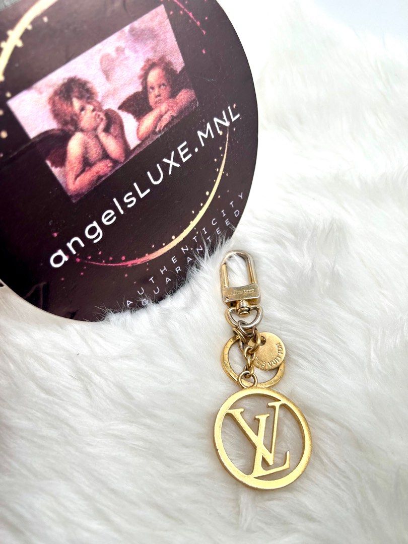 LV Keyholder Bag Charm (Category: Luxury Accessories) located in Pasig City. Submitted by angelsluxe.mnl (Listing ID 1282689035, Image 2). Description: MONEY BACK GUARANTEED AUTH ENTIC LESS 500 pfor CASH PAYMENT (lower offers will be declined).