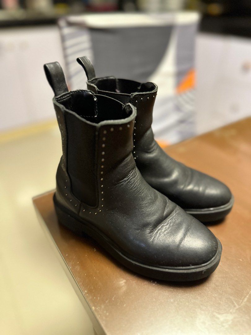 Mango leather boots (Category: Babies & Kids Fashion) located in Angeles City. Submitted by mummof3 (Listing ID 1282637120, Image 2). Description: Used a few times only.. size 29 Reason for selling:need to buy bigger size .
