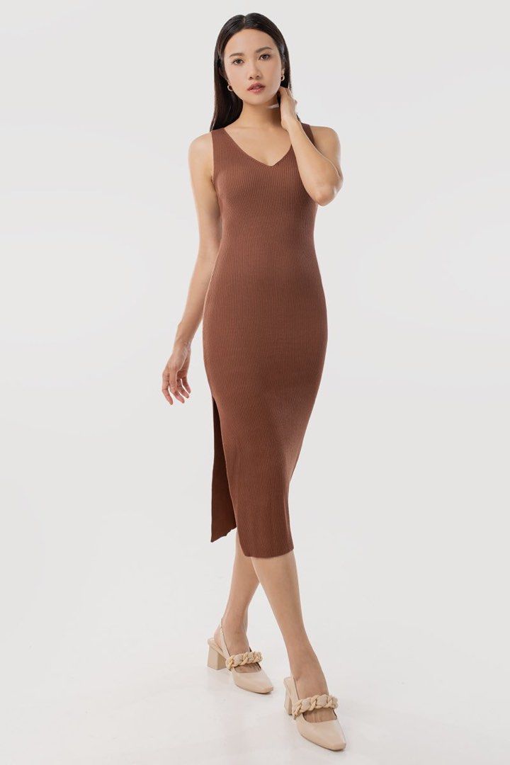 LINA V-NECK FLORAL DRESS #MADEBYLOVET (TAUPE PINK)