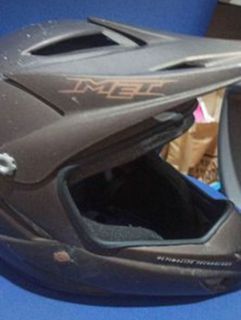 MET Mountain Dirt Bike Helmet