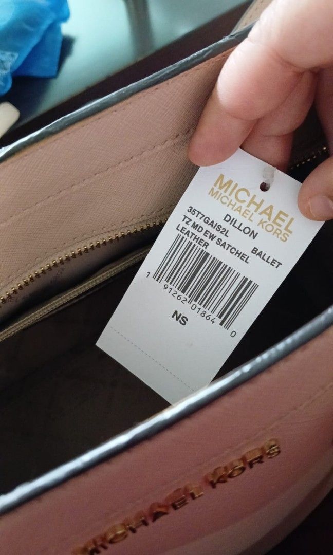 Michael Kors Bag Luxury Bags Wallets on Carousell