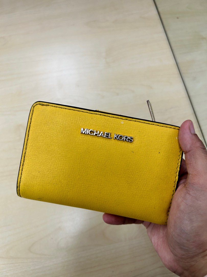 Michael Kors Medium Wallet Women s Fashion Bags Wallets Purses Pouches on Carousell