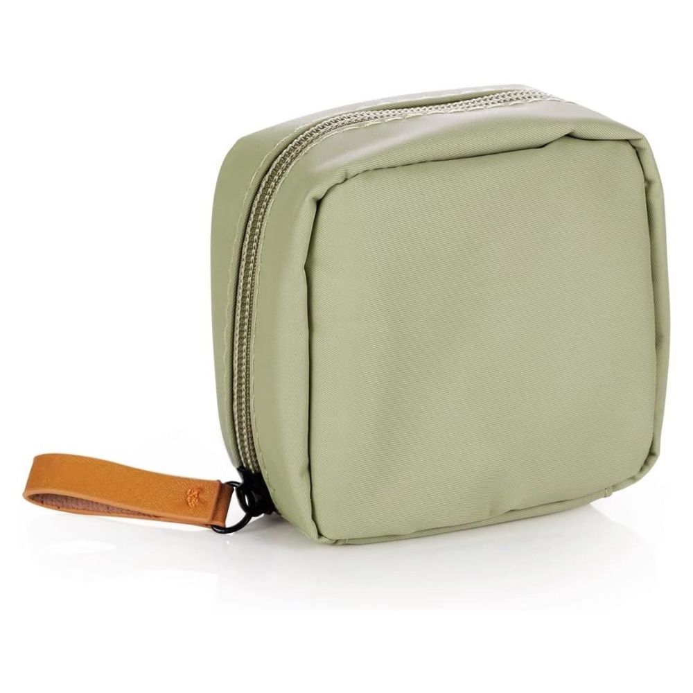 Waterproof cosmetic pouch deals