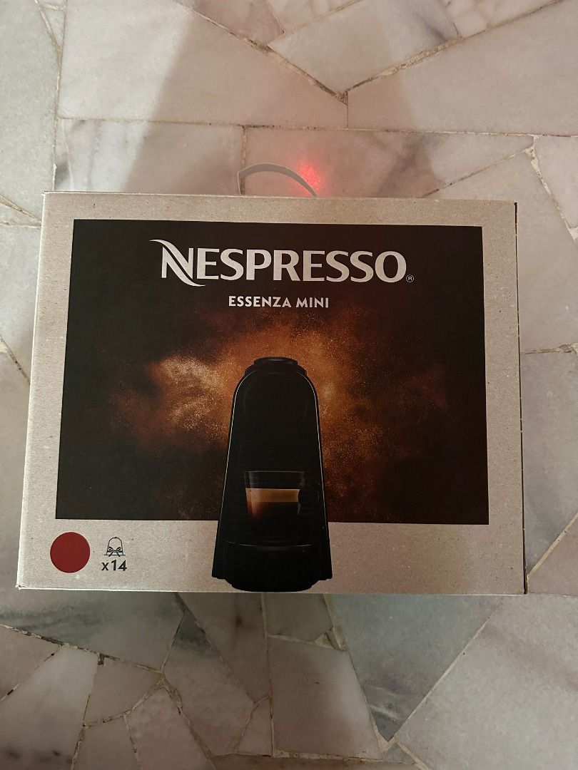 Nespresso Essenza Mini Coffee Machine Ruby Red D30-ME-RE-NE2, TV & Home  Appliances, Kitchen Appliances, Coffee Machines & Makers on Carousell