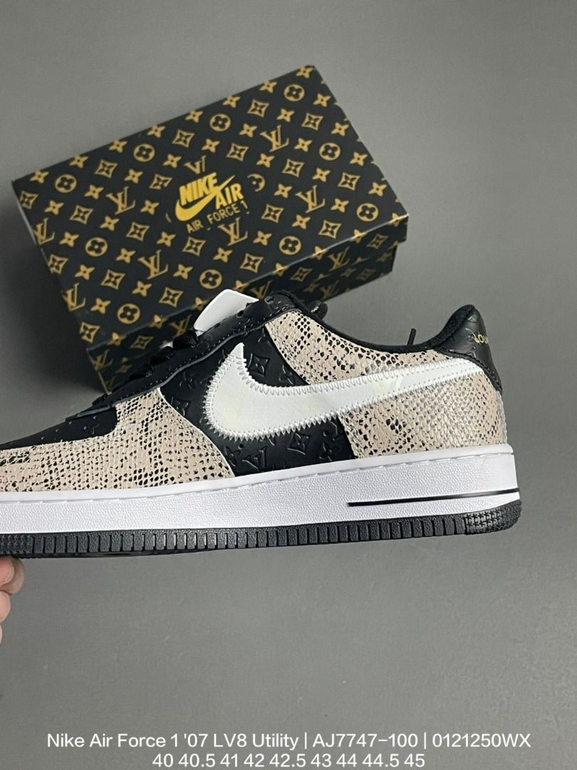 Nike Air Force 1