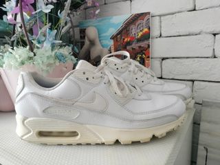 White air max size 4 store