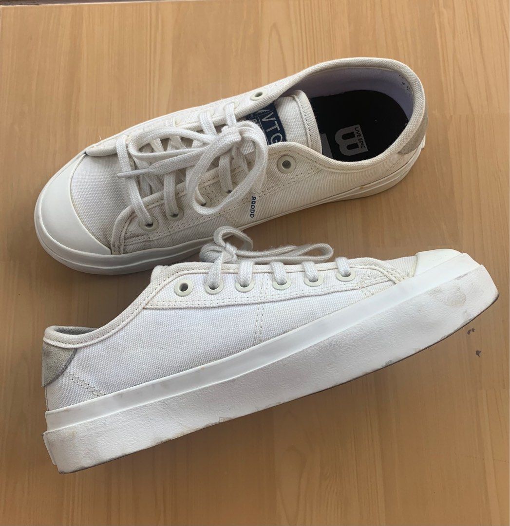 Sneakers brodo store