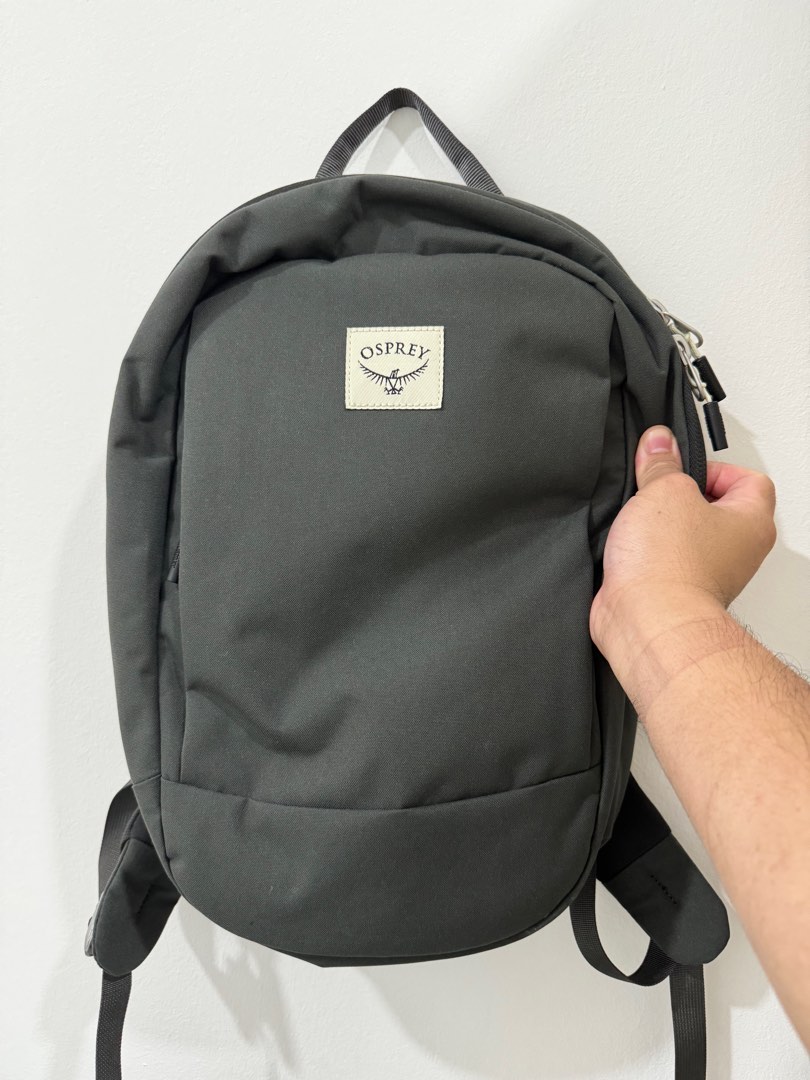 Osprey arcane on sale small day pack