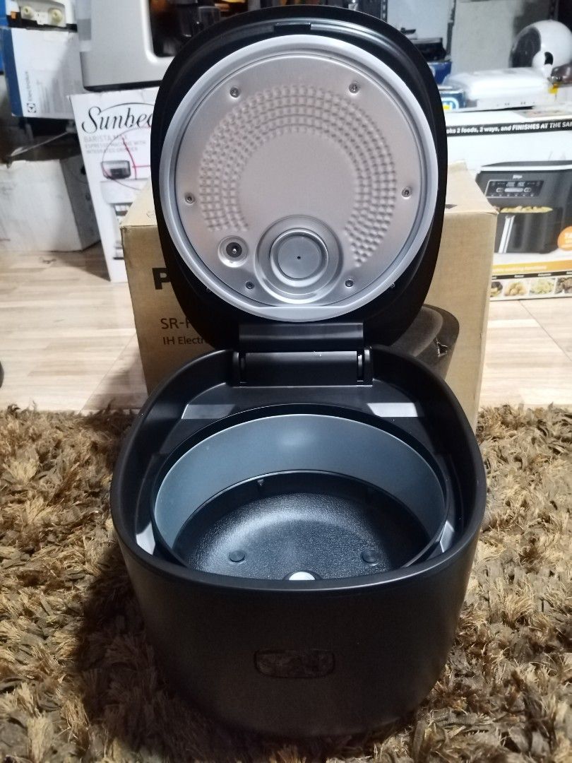 Panasonic Low Sugar Induction Heater Rice Cooker (Category: Cookers) located in Taytay. Submitted by mikz_1303 (Listing ID 1282695875, Image 3). Description: Panasonic Low Sugar Induction Heater Rice Cooker 📌 Model : SR-HL151 📌Easy Cook Low Sugar Rice 📌220V 📌Capacity : 1.5L 📌Php 12,000 📌Australian Mall Pullout 📌Use as Demo and Display Unit 📌With Box and Manual Pm me for more info.....