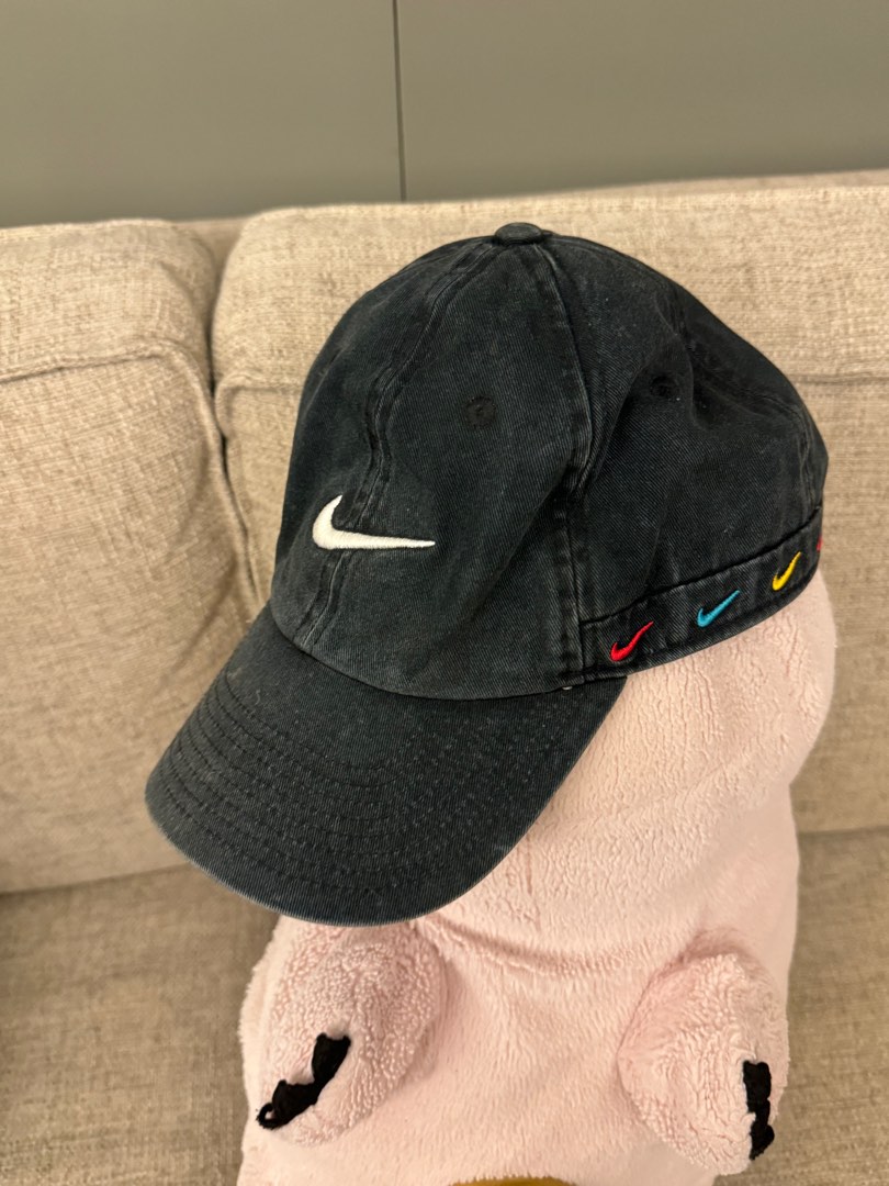 rare Nike Kyrie Irving X F.R.I.E.N.D.S