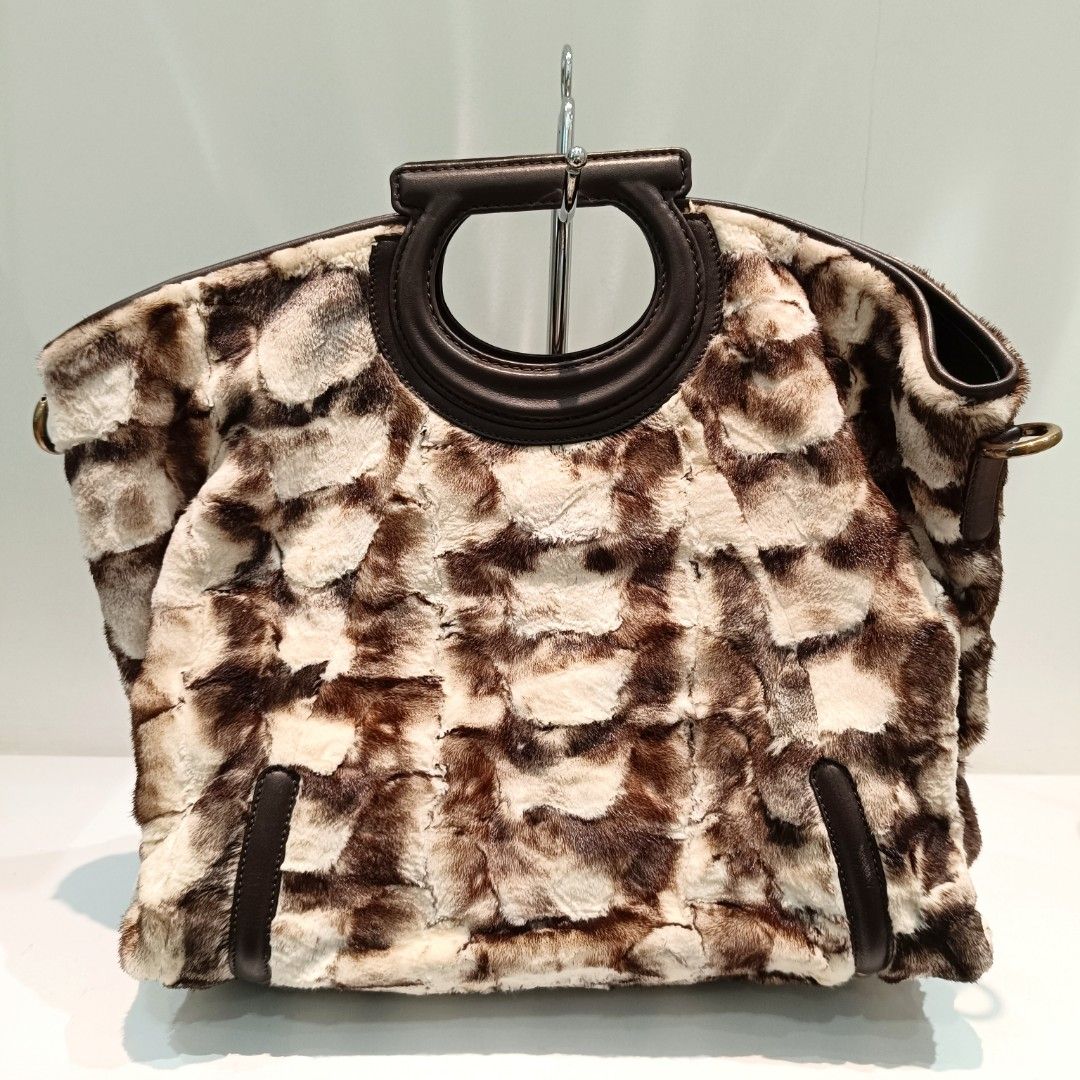 Ferragamo fiammetta 2025 bag