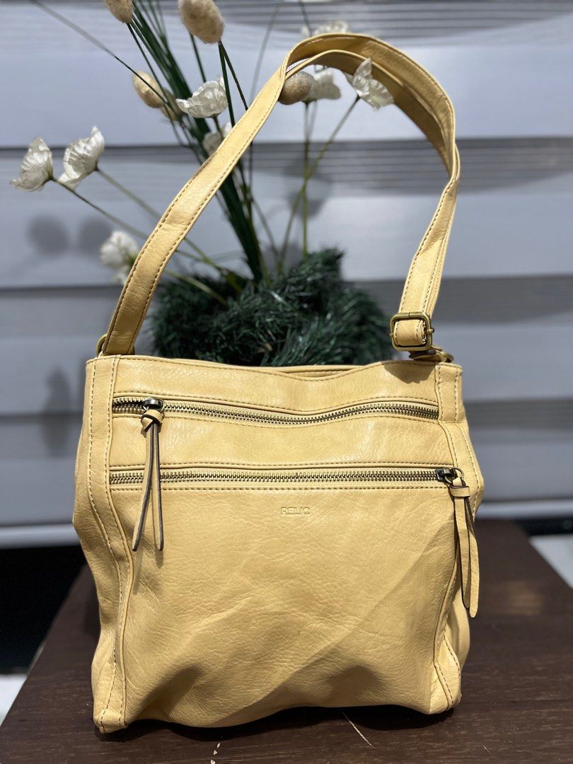 Relic shoulder clearance bag