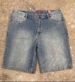 (Category: ) located in . Submitted by lockinthrift_ (Listing ID 1282774715, Image 1). Description: .