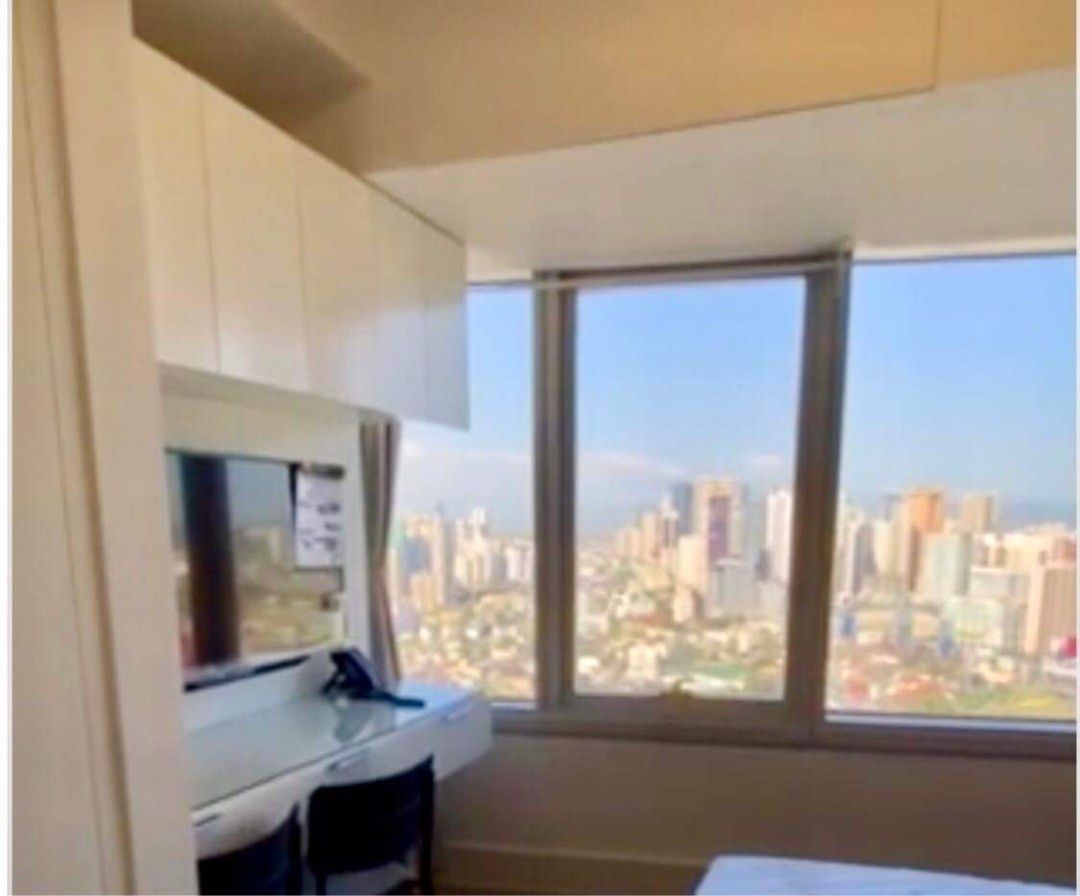 Rockwell Proscenium (Category: Apartments & Condos) located in Paranaque City. Submitted by janell.marcos04 (Listing ID 1282744466, Image 3). Description: For Lease‼️ 📍Rockwell Proscenium 47Th Floor Fully Furnished 40,000/Month 30sqm. Studio unit 2 months deposit 12 months advance Or 2 months deposit 6 months advance.