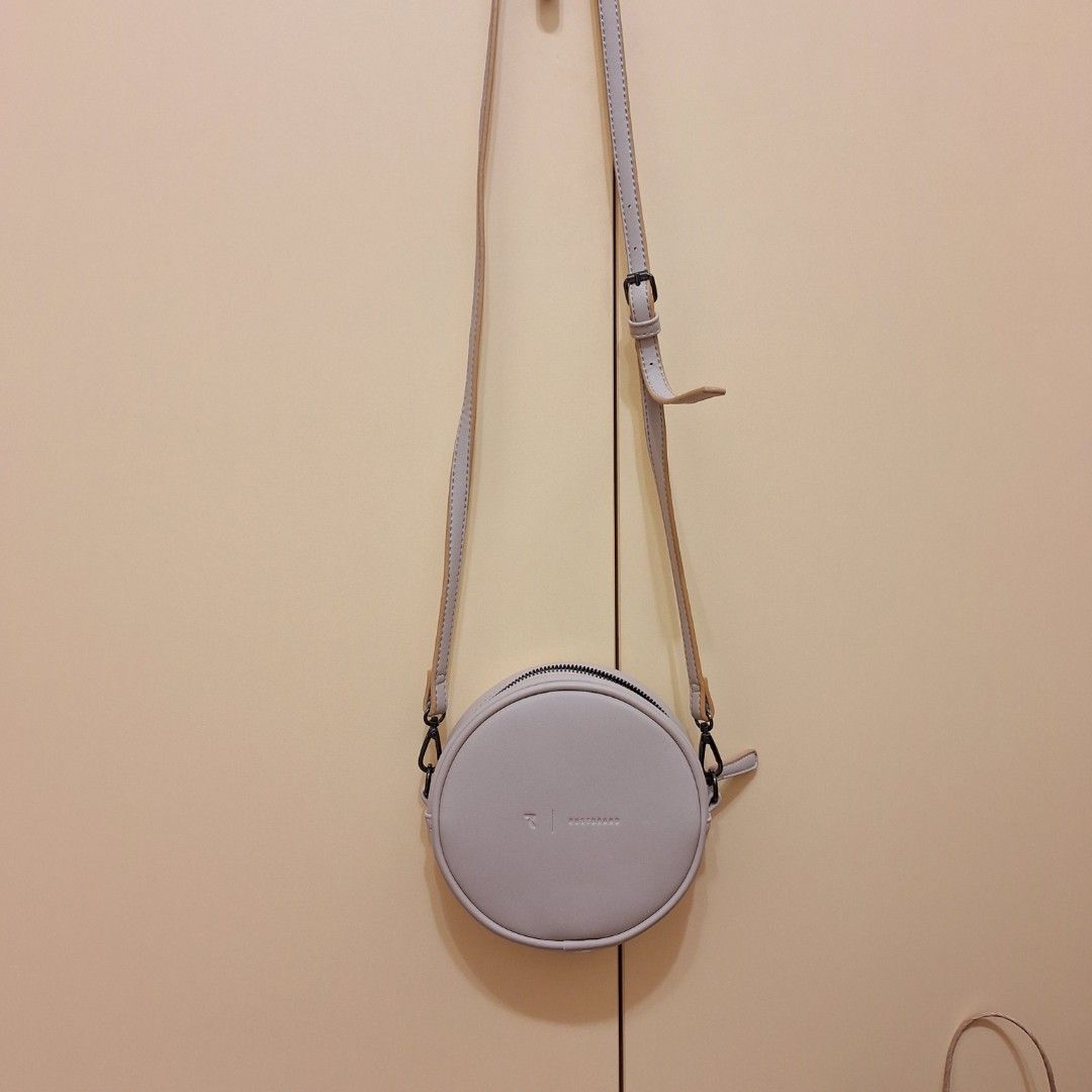 Rust Brand mist white 斜背包, 她的時尚, 包包、錢包, 肩背、側背包在旋轉拍賣