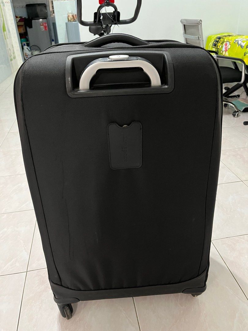 Samsonite suitcase 28 inch top