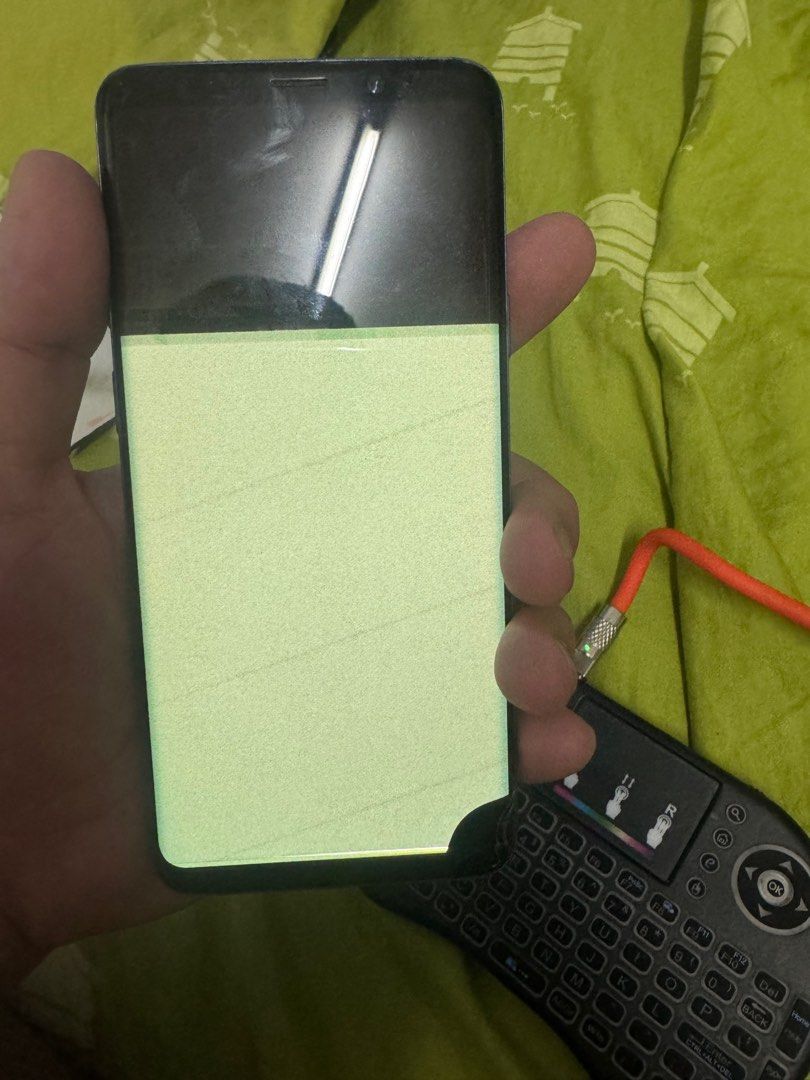 Samsung S9 plus 128gb defective lcd good board (Category: Samsung) located in Manila. Submitted by invinoveritas.670 (Listing ID 1282783531, Image 2). Description: S9 plus defective lcd pero good board. Willing antayin po kayo mailipat yung unit niyo. For replacement sa may sira na ang board. .