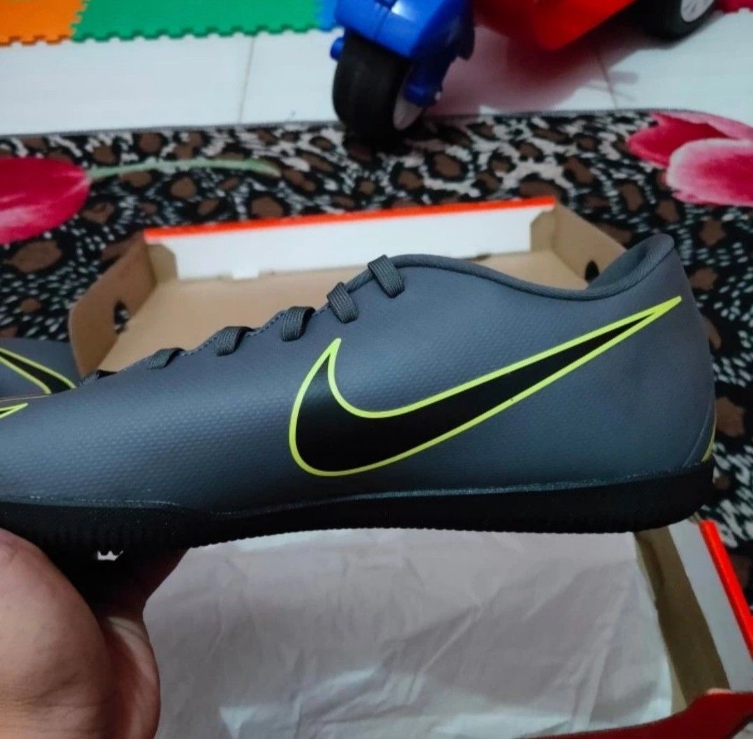Sepatu futsal 2024 nike vapor 12