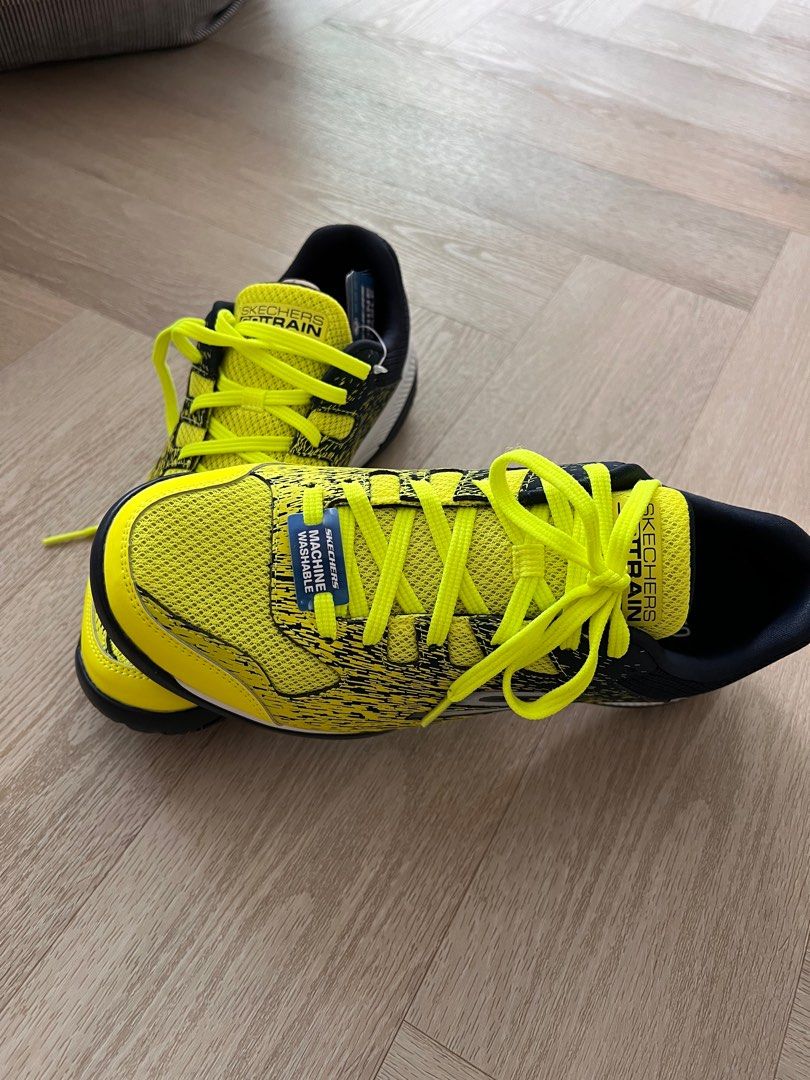 Skechers go outlet train yellow