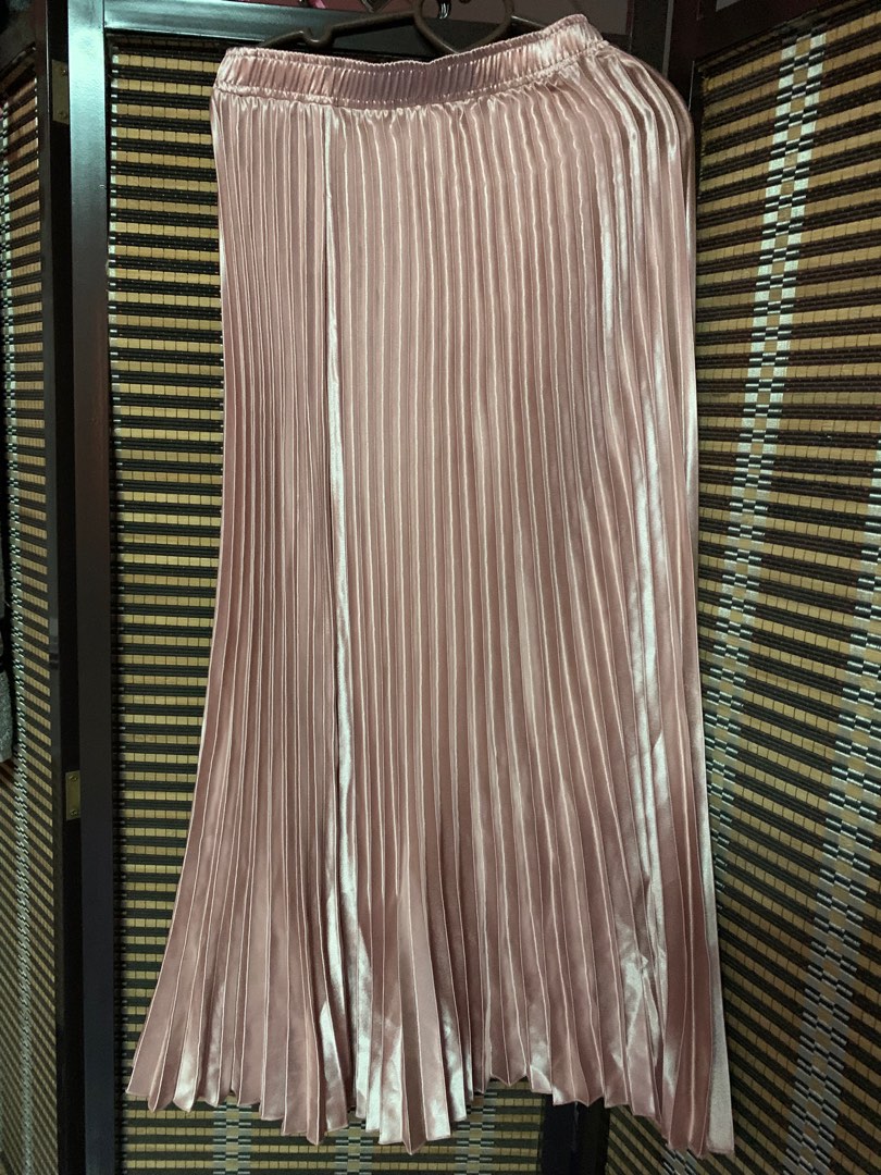 Skirt satin pink Women s Fashion Bottoms Skirts on Carousell
