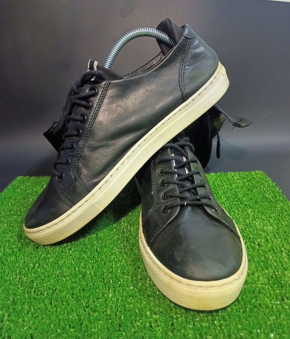 Sneakers kulit