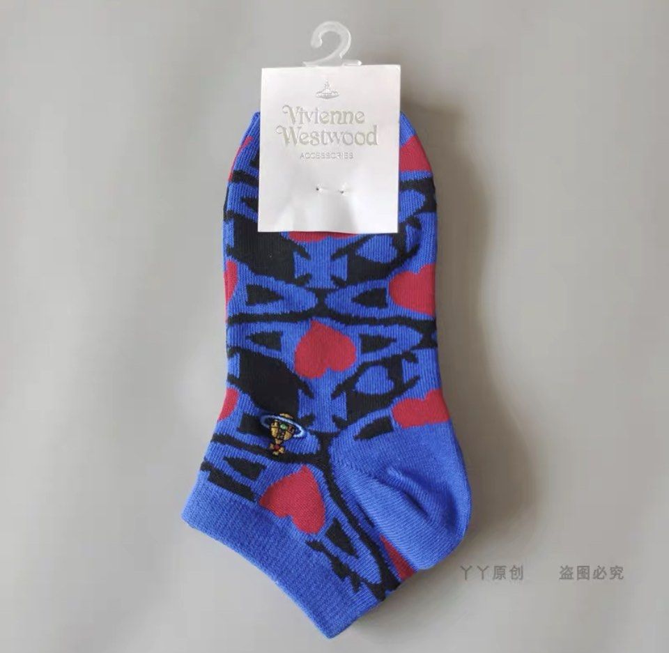 Socks (Category: Socks & Tights) located in Singapore. Submitted by olira (Listing ID 1280806621, Image 3). Description: BNIB ; Cash on collection ; Raffles Place. Please pm which colour you are keen. .
