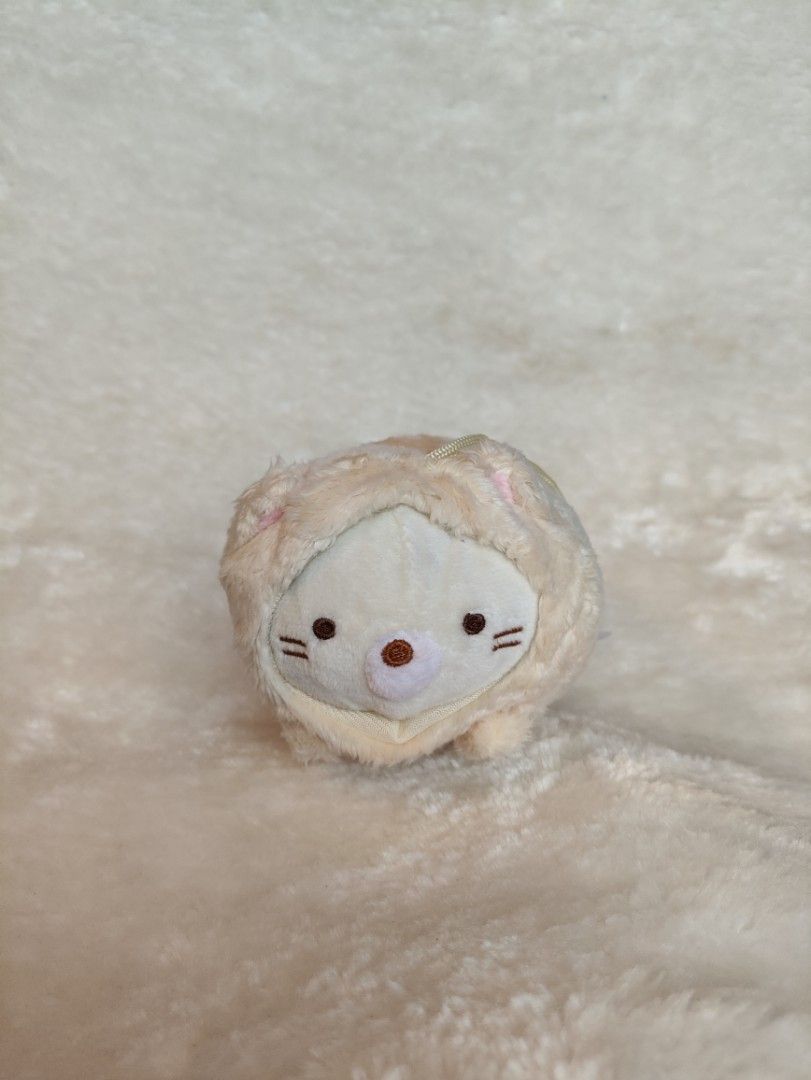 Sumiko Gurashi (Category: Designer & Blind Box Toys) located in Barbaza. Submitted by raivouch (Listing ID 1282622878, Image 1). Description: sumiko gurashi.