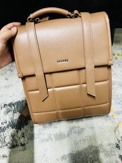 (Category: ) located in . Submitted by afeeraali (Listing ID 1282746425, Image 1). Description: .