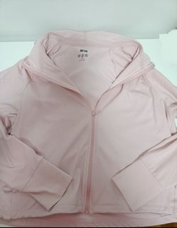 Uniqlo AIRism uv protection light running jacket, Women's Fashion, Coats,  Jackets and Outerwear on Carousell