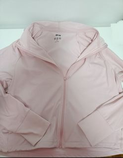 UNIQLO AIRISM UV PROTECTION JACKET, Women's Fashion, Coats, Jackets and  Outerwear on Carousell