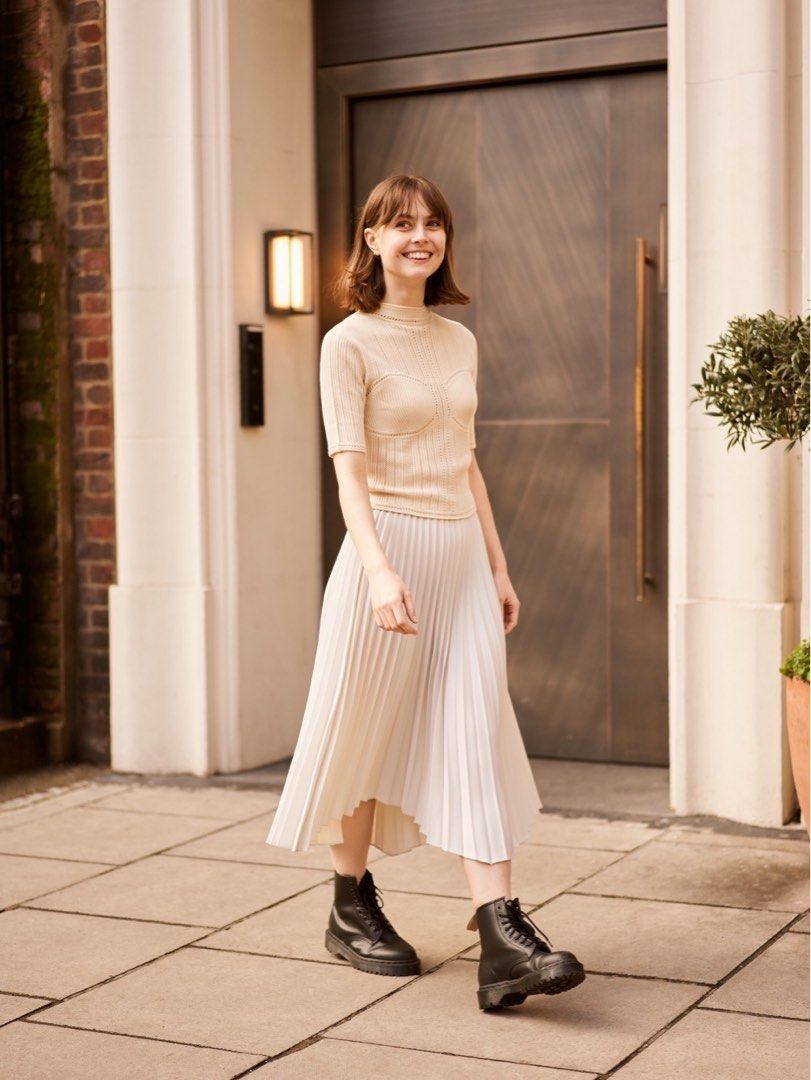 Uniqlo Satin Pleated Skirt in Light Gray Women s Fashion Bottoms