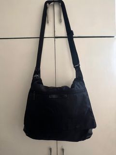 (Category: ) located in . Submitted by thriftzone (Listing ID 1282622585, Image 1). Description: .