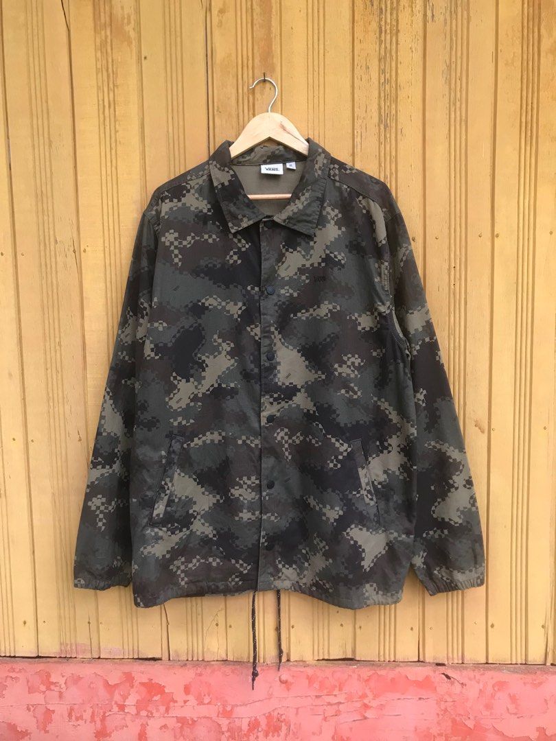 Vans camo windbreaker discount