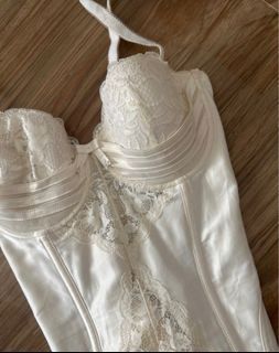 White dainty corset