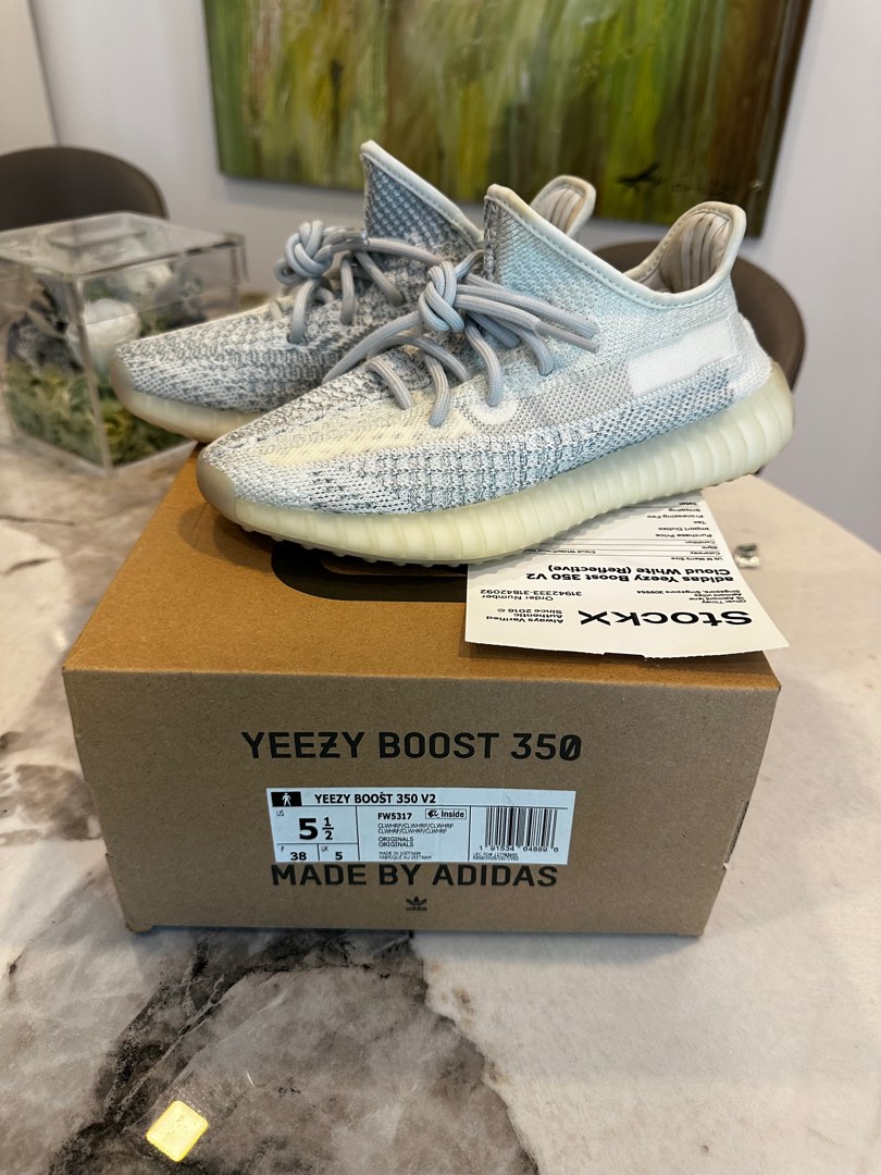 Yeezy Boost 350 V2 Cloud White reflective Luxury Sneakers