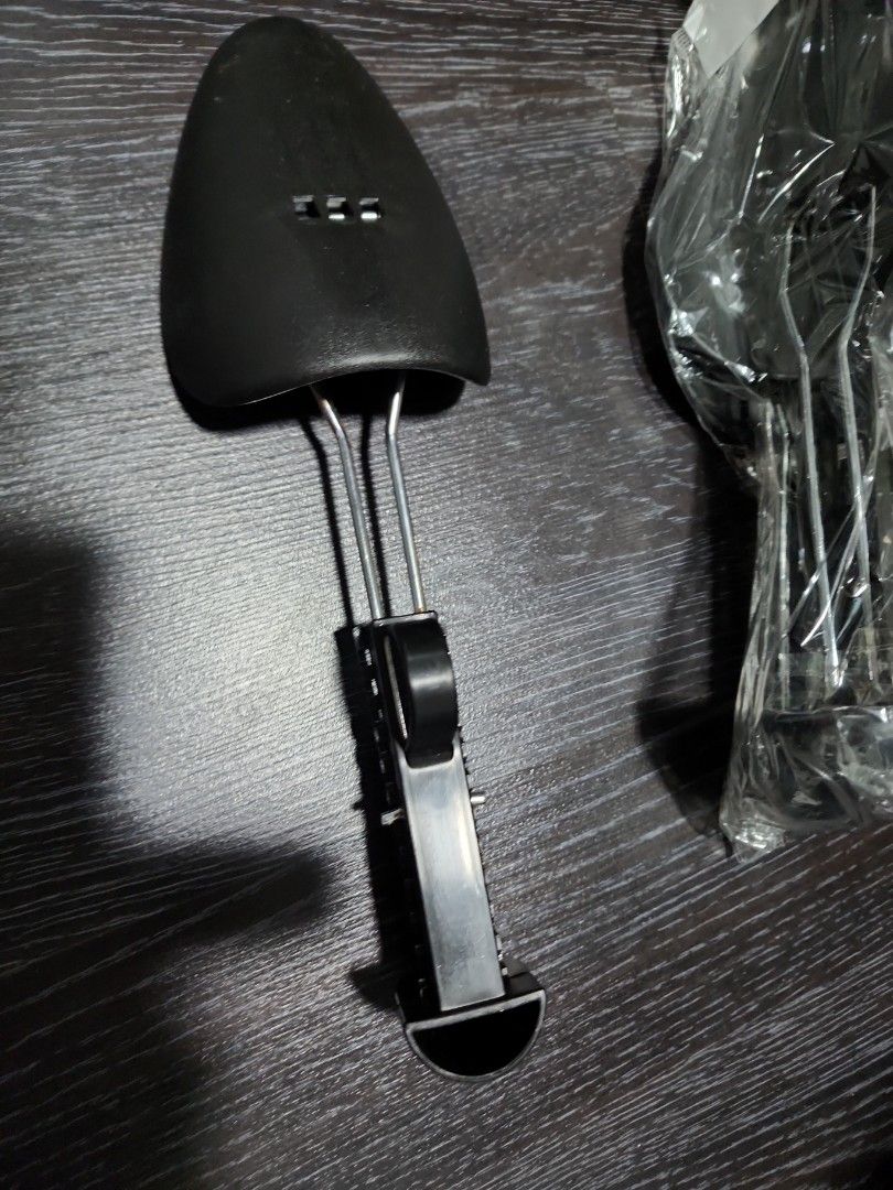 Adjustable hotsell shoe horn