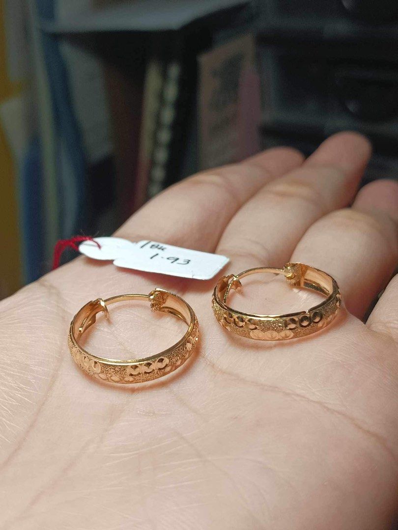 18k Saudi Gold Earrings Pawnable and Real gold SURE BUYERS PLEASE