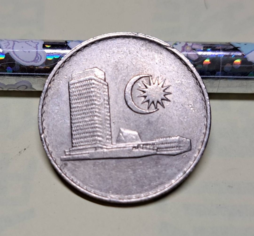 絕版硬幣--馬來西亞1982年20仙(Malaysia 1982 20 Sen), 書籍、休閒與玩具, 收藏、紀念品, 錢幣、紙鈔在旋轉拍賣