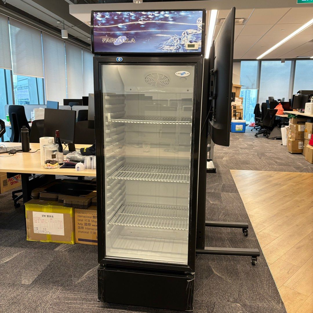 1 Glass Door Chiller (Not working), TV & Home Appliances, Kitchen