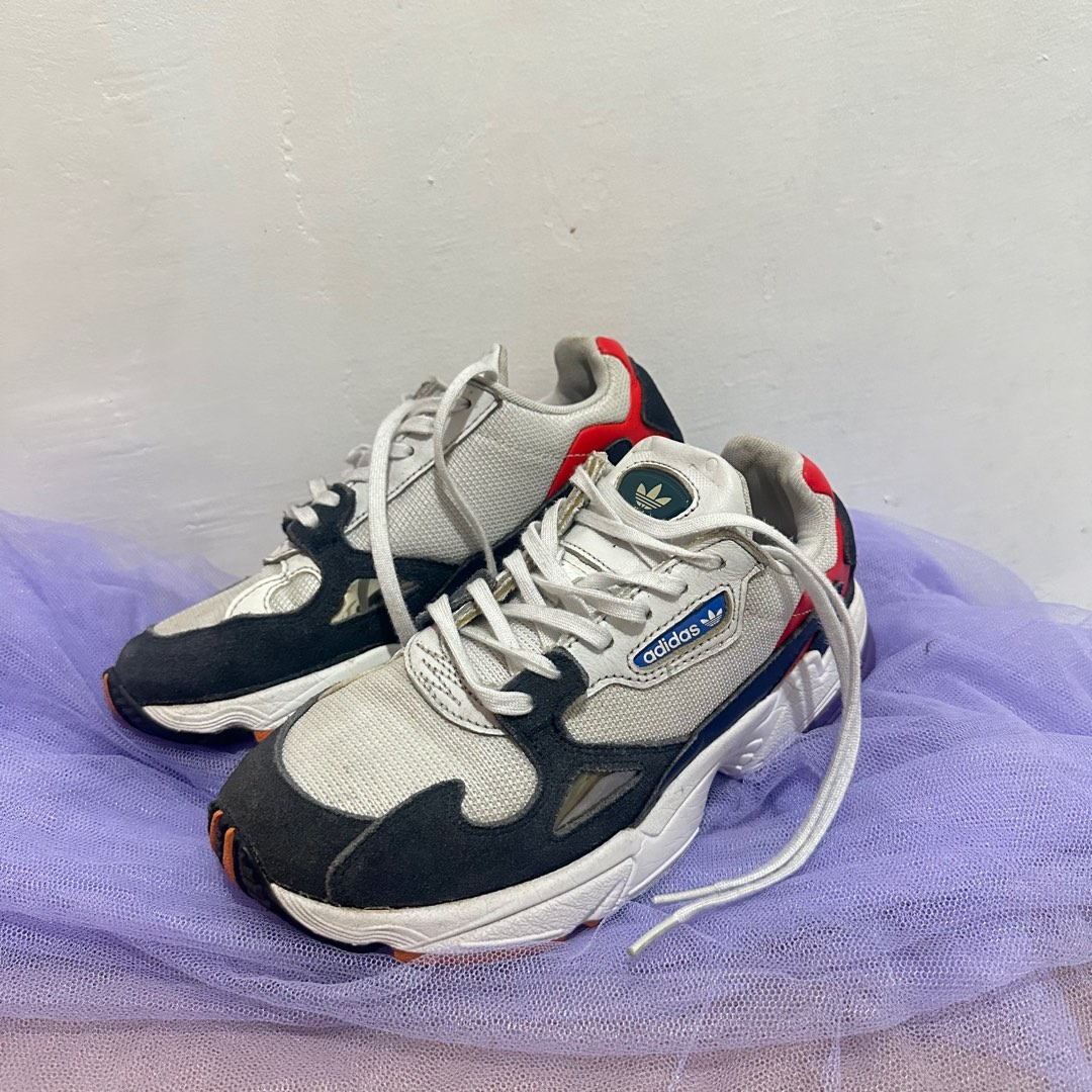 Adidas falcon deals retro