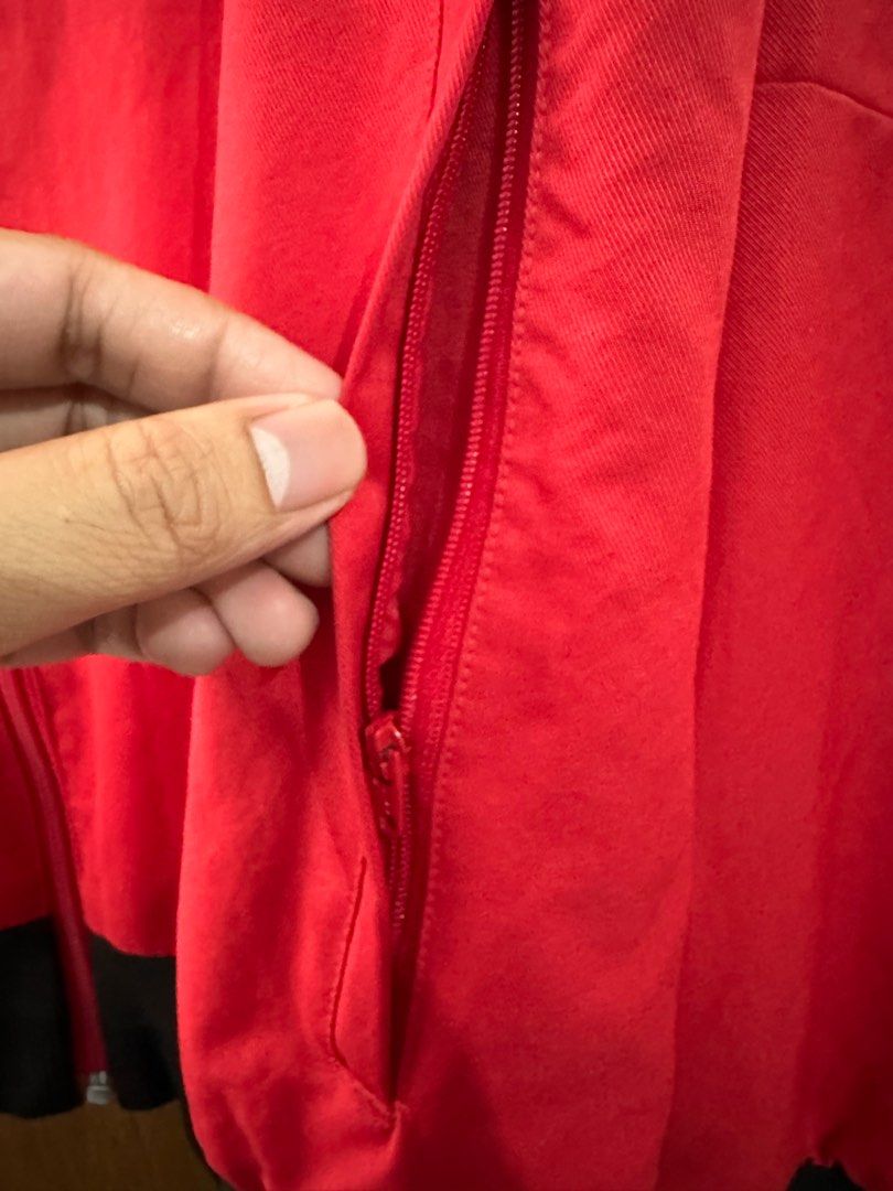 Adidas Manchester United Anthem Jacket (Category: Coats, Jackets and Outerwear) located in Santa Rosa. Submitted by celi.joshuarocco (Listing ID 1276167127, Image 3). Description: Adidas Manchester United Anthem Jacket, minor damage on Adidas Logo, and minor appearance issue on zipper, .