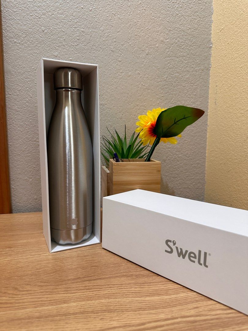 Apple Park Visitor Center S'well Swell Water Bottle Silver Stainless Steel