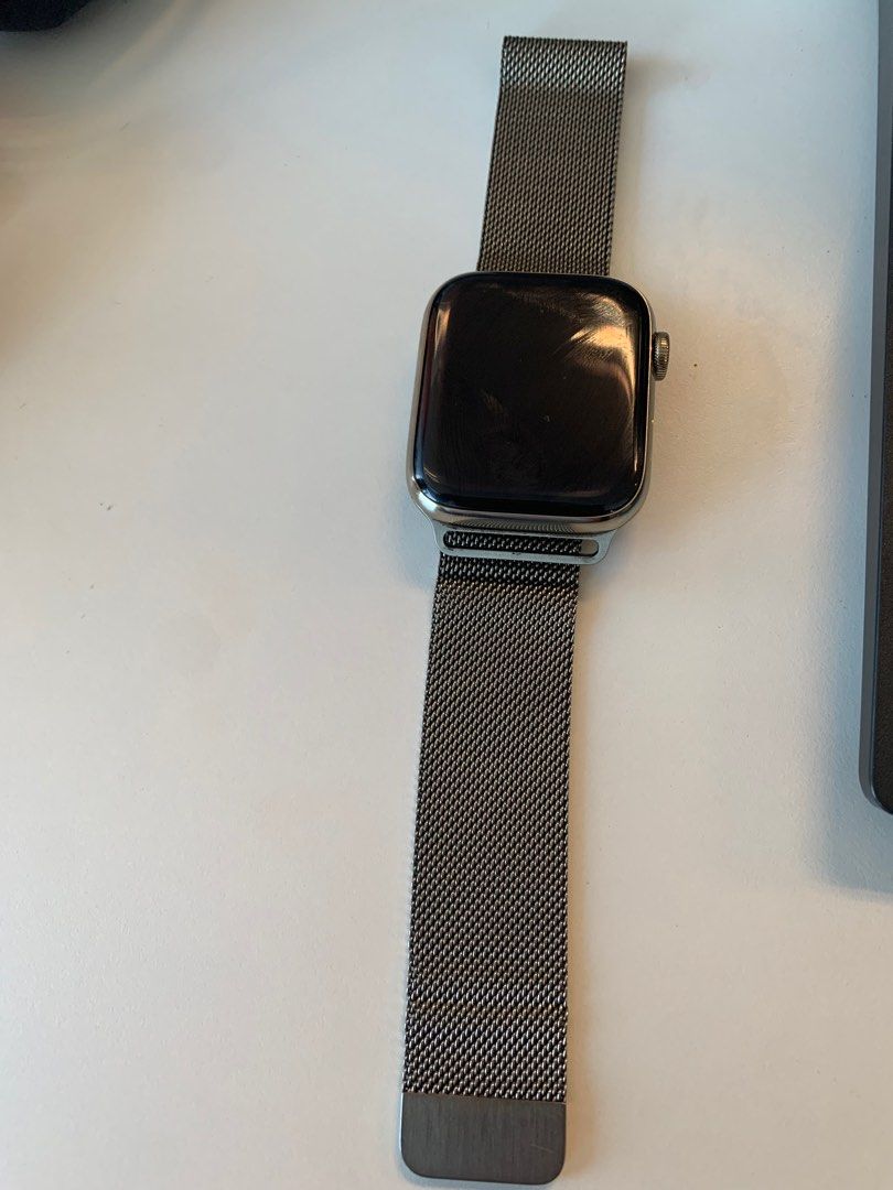 Apple watch series 4 44mm stainless steel case with milanese loop clearance